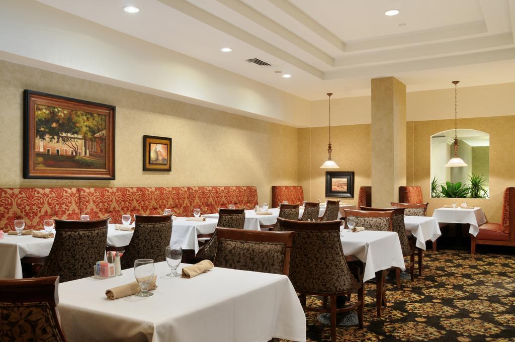 Ramada Plaza Hotel Columbus Restaurace fotografie